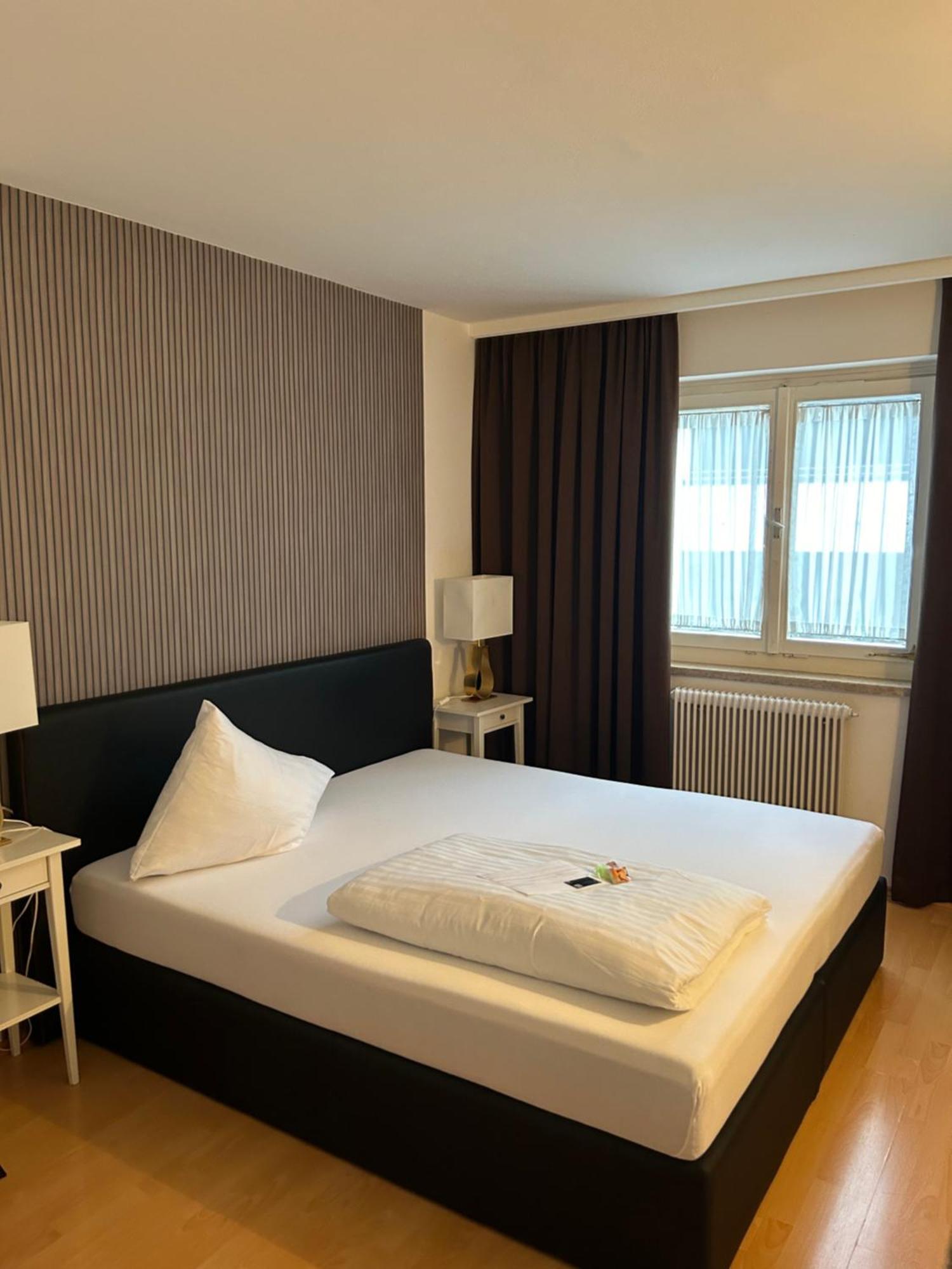 Hotel Berg Seekirchen am Wallersee Esterno foto