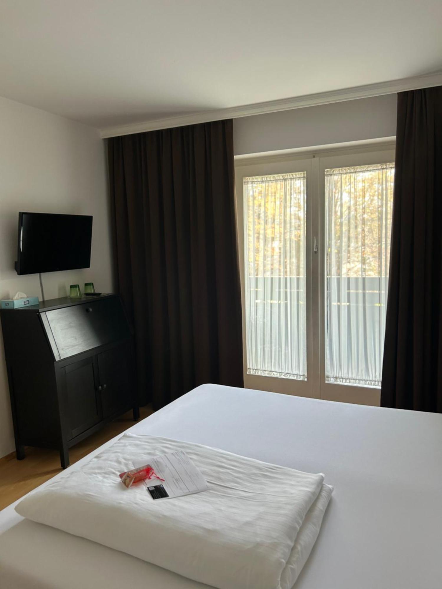 Hotel Berg Seekirchen am Wallersee Esterno foto